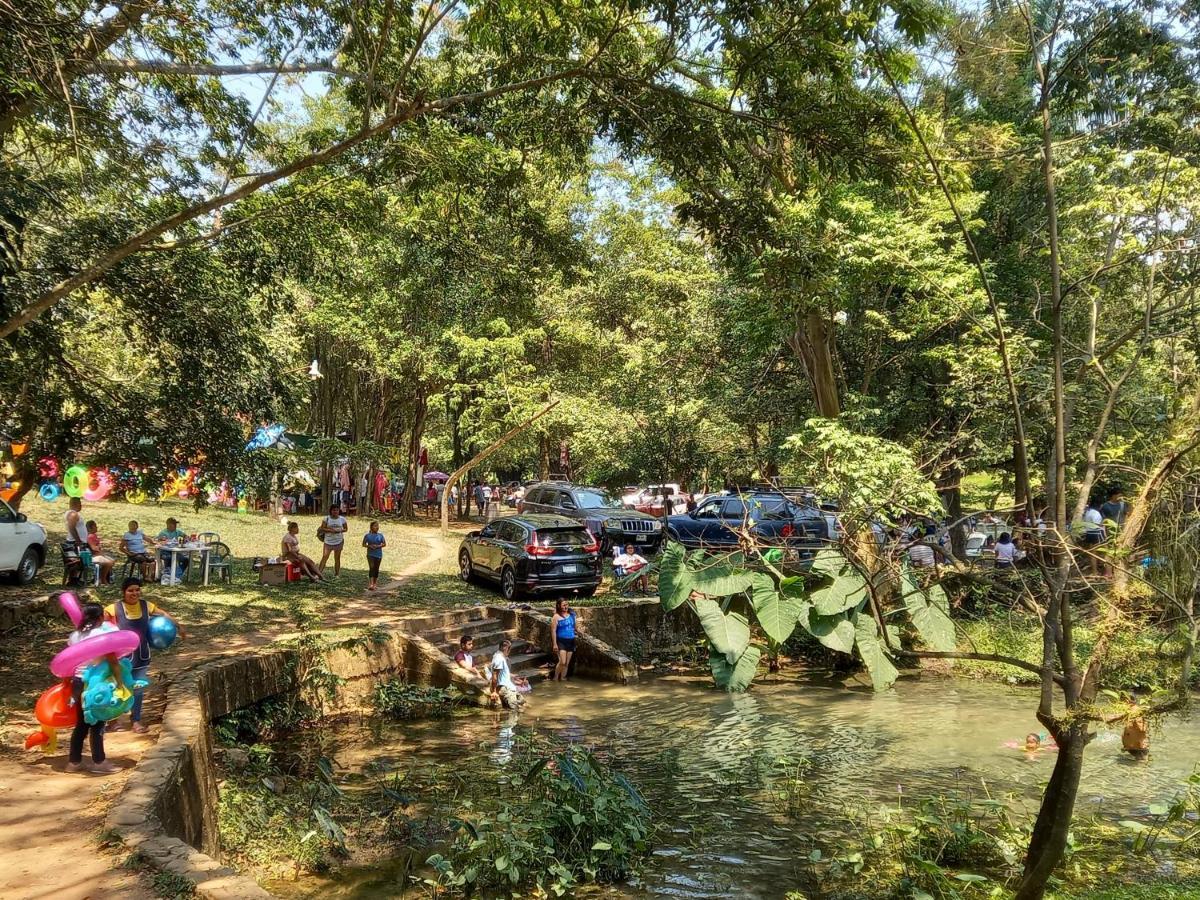 Hniu Li Valle Nacional Esterno foto